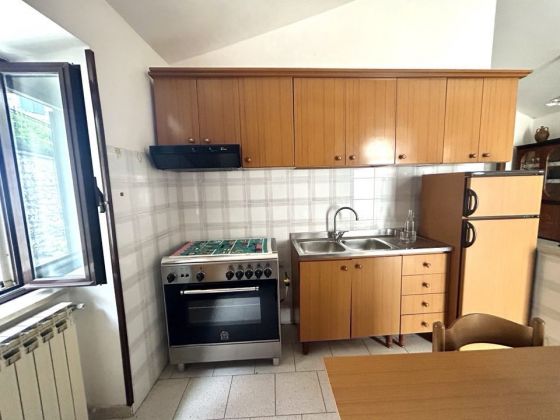 PRIVATE SALE: Stone house with brick fireplace in historical centre of Veroli (FR). Great holiday home! - image 18
