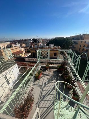 Penthouse for rent - image 16