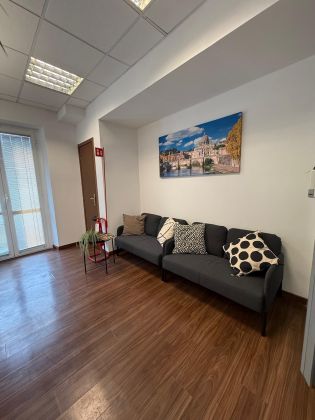 Modern Office Space for Daily Rent – Central Location Trastevere Roma - image 4