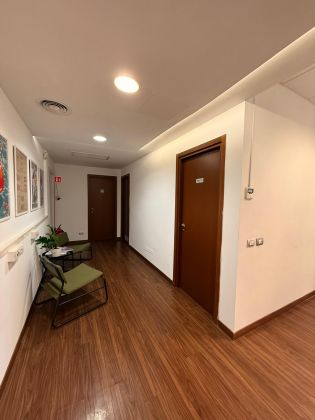 Modern Office Space for Daily Rent – Central Location Trastevere Roma - image 11