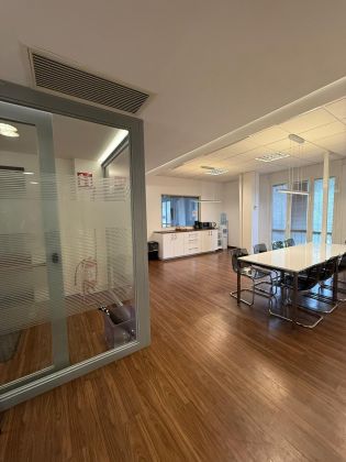 Modern Office Space for Daily Rent – Central Location Trastevere Roma - image 13