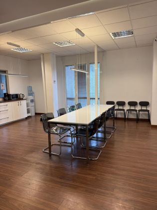 Modern Office Space for Daily Rent – Central Location Trastevere Roma - image 17