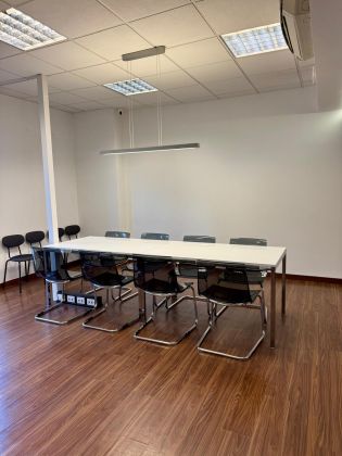 Modern Office Space for Daily Rent – Central Location Trastevere Roma - image 19