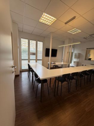 Modern Office Space for Daily Rent – Central Location Trastevere Roma - image 41