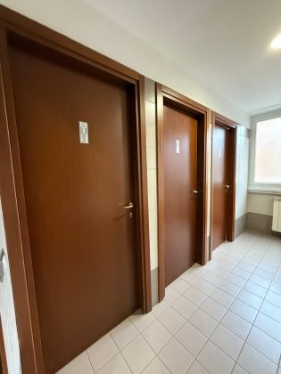 Modern Office Space for Daily Rent – Central Location Trastevere Roma - image 42