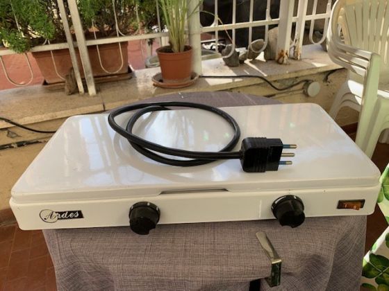 Hot plate two burner like new - image 1