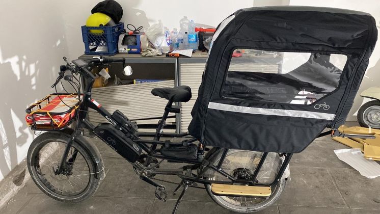 RadWagon4 Cargo Bike - image 4