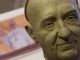 Pope Francis statue in Rome's wax museum - image 3