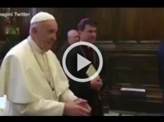 Pope doesn't want his ring to be kissed
