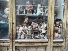 Rome's doll hospital