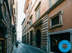 Property for sale near the Pantheon in Rome