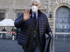 Italian journalist returns Légion d'honneur in protest against French Government over Regeni killing