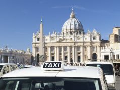Italy's taxi drivers go on strike with protests in Rome