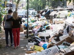 Rome faces rubbish strike as new mayor unveils plan to clean up city
