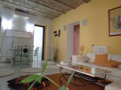 Furnished 2-bedroom Trastevere via Mameli