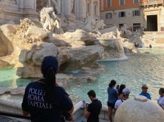 Rome tourists fined for Trevi Fountain dip