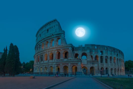 Rome's Colosseum opens for moonlight tours