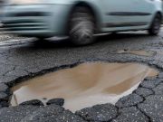 Army to fix Rome's potholed roads