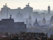 Smog in Rome: take public transport says city