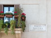 Rent a two-rooms apartment in Monteverde Vecchio area.