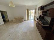 Bright, 2-bedroom flat in Ostia