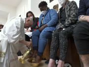 Pope Francis washes feet of prisoners in Italian jail on Holy Thursday