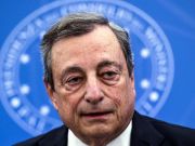 Italy premier Mario Draghi urged to stay in office