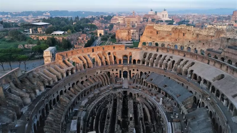 Tourist flying drone over Colosseum - Wanted Rome