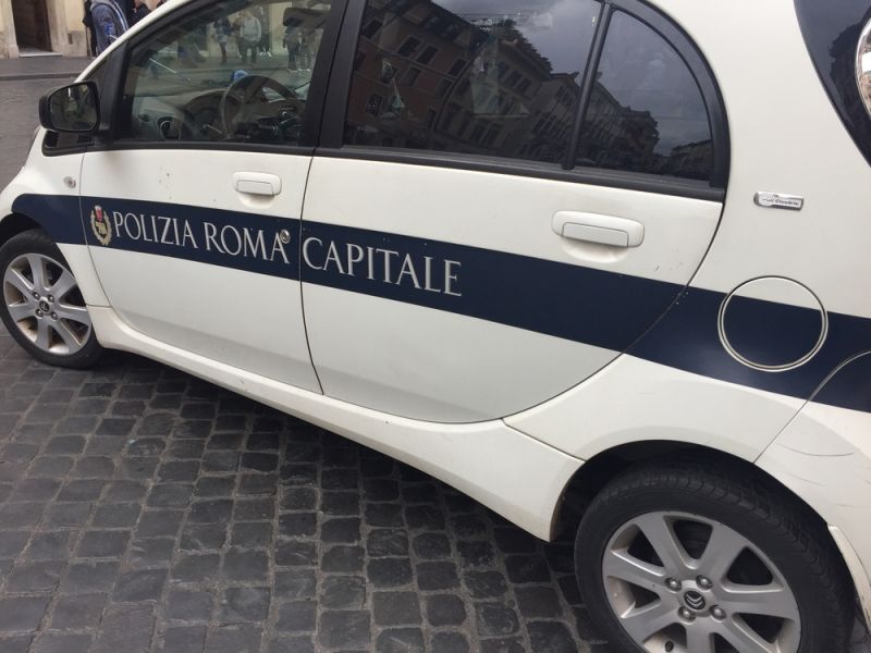 Car and sex in Rome