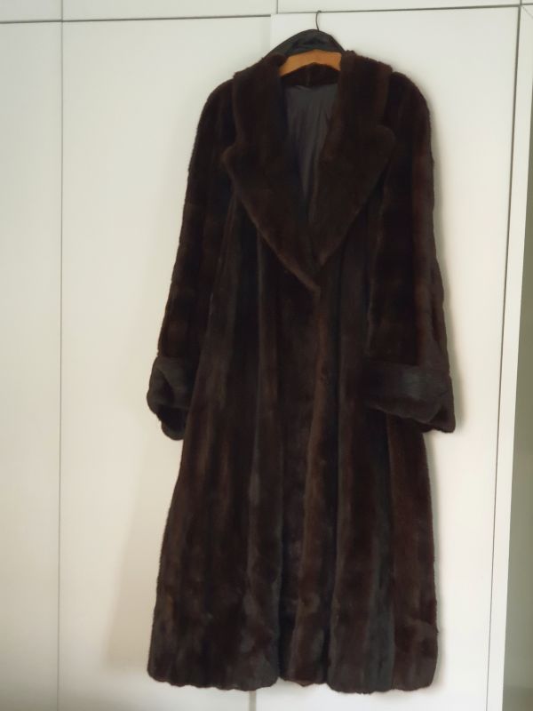 Ing Pre Owned Liska Mink Fur, Are Mink Coats Still Sold