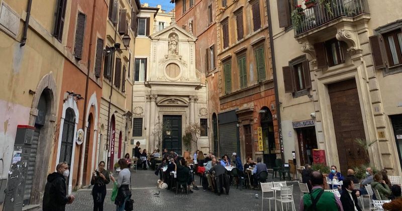 La popolazione italiana è colpita da bassi tassi di natalità e alti tassi di mortalità