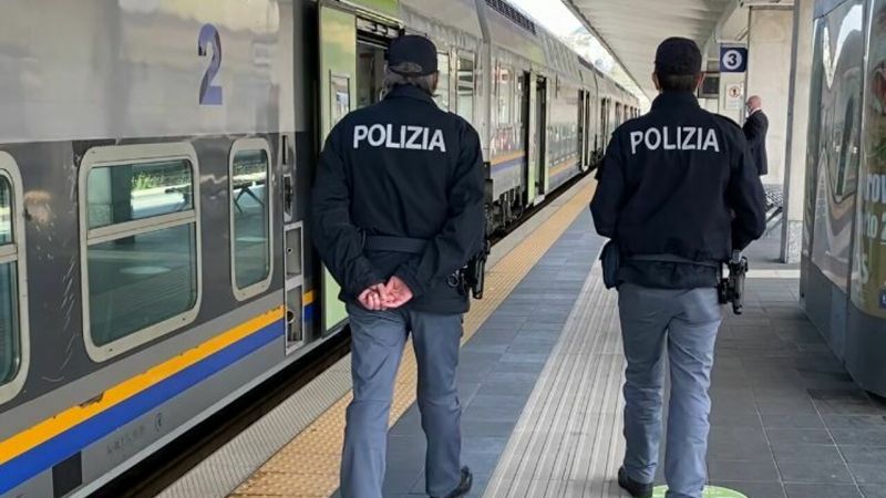 La polizia italiana ha arrestato un uomo che ha fermato i freni di emergenza su 100 treni