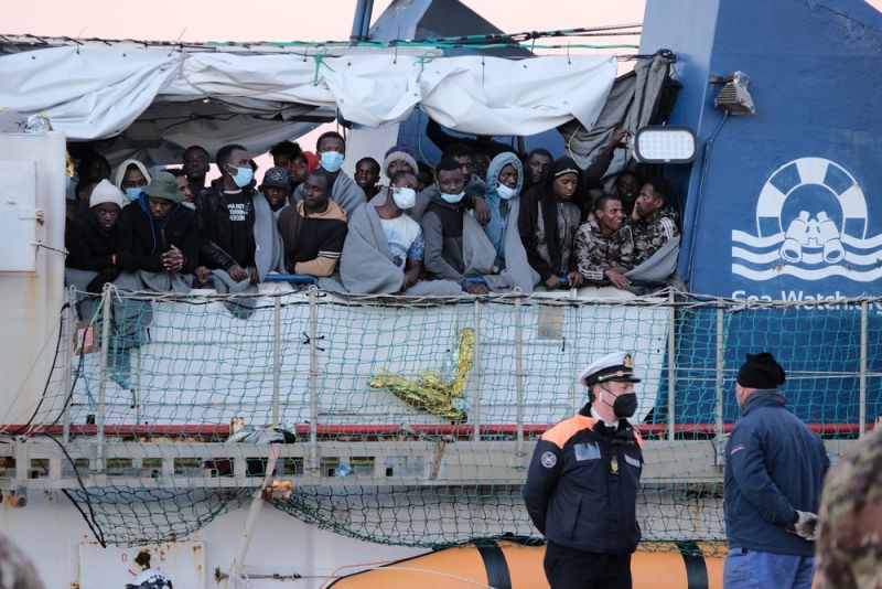 Aturan migran Italia ‘bertentangan’ dengan hukum internasional, kata badan amal