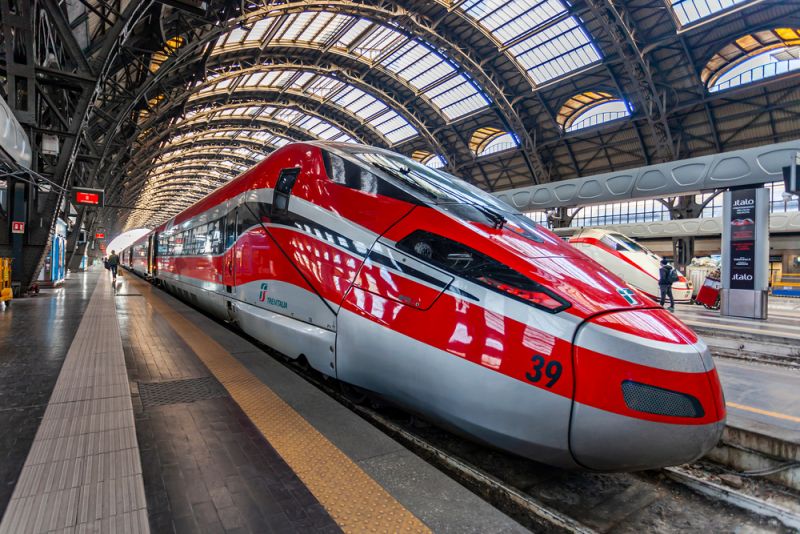 milan train travel