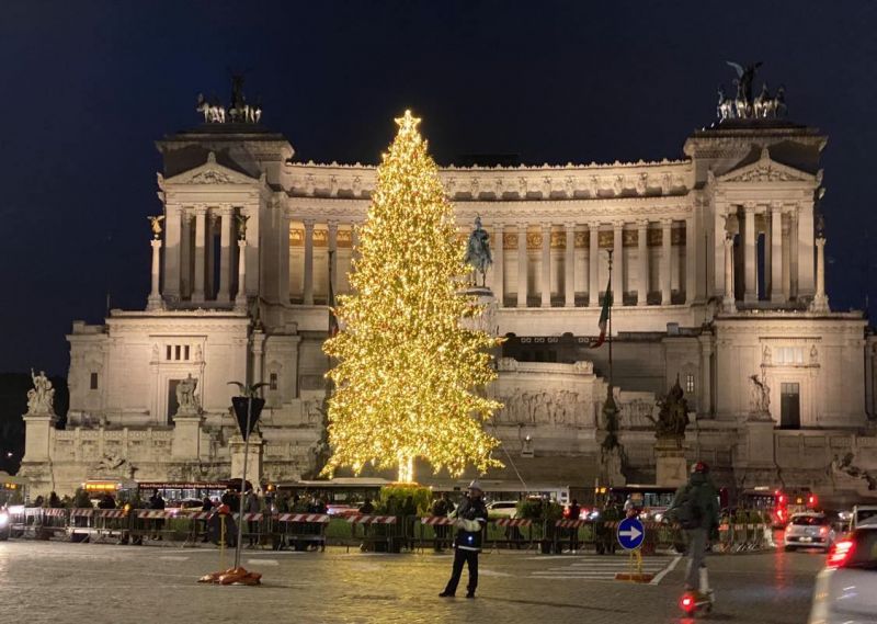 L’albero di Natale di Roma si sposta in Piazza del Popolo