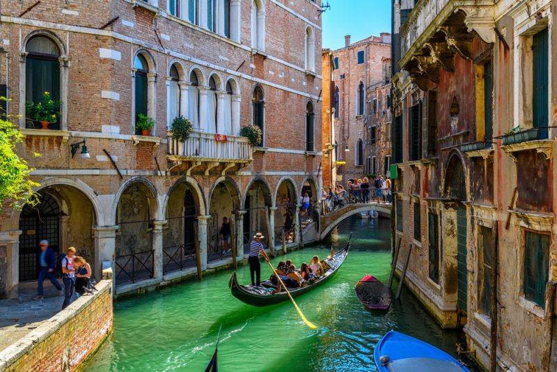 Venice launches new €5 entry fee for day-trippers image